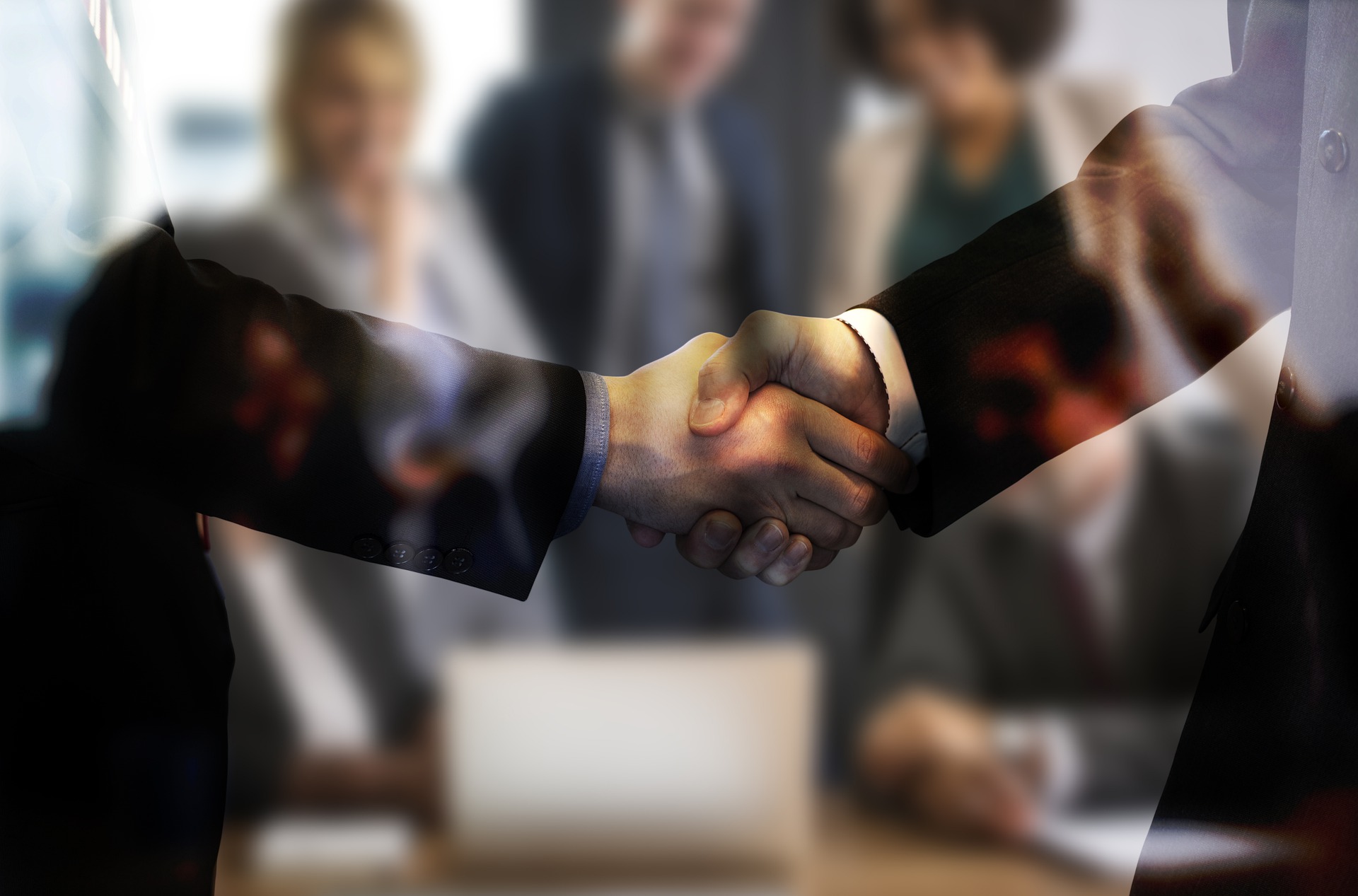 geralt-handshake-5768632_1920.jpg