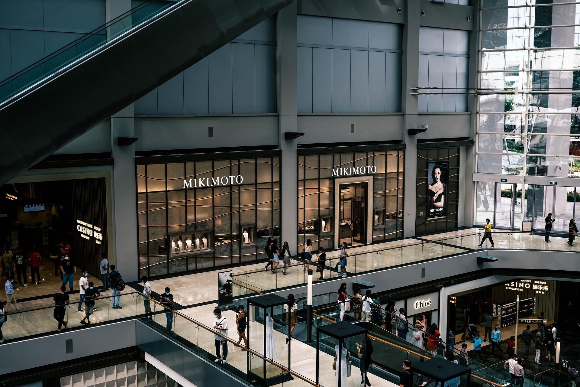 antim_photography-shopping-mall-7340181_1920.jpg