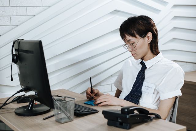 银行客服保障银行业务合规运营